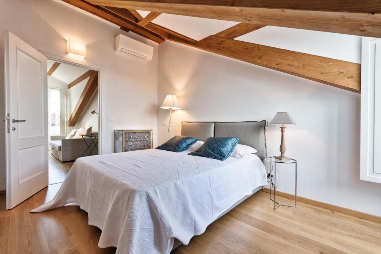 Apartmán Mansarda In Borgo Po Turín Exteriér fotografie
